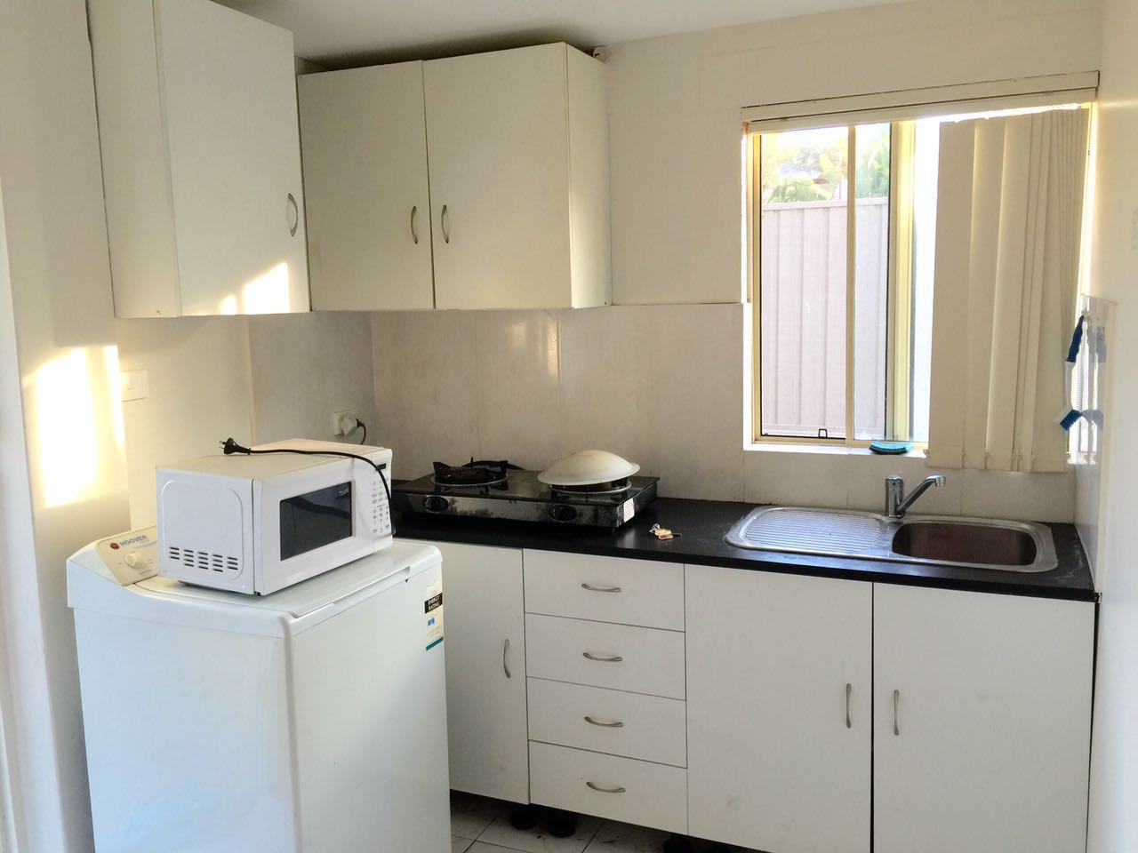 今日悉尼Mortdale 便宜1房1廳granny flat 整租 Mortdale 便宜1房1廳granny flat 整租